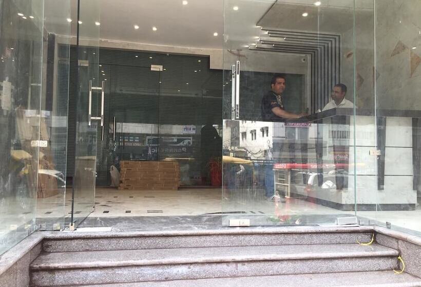 Отель Green Castle