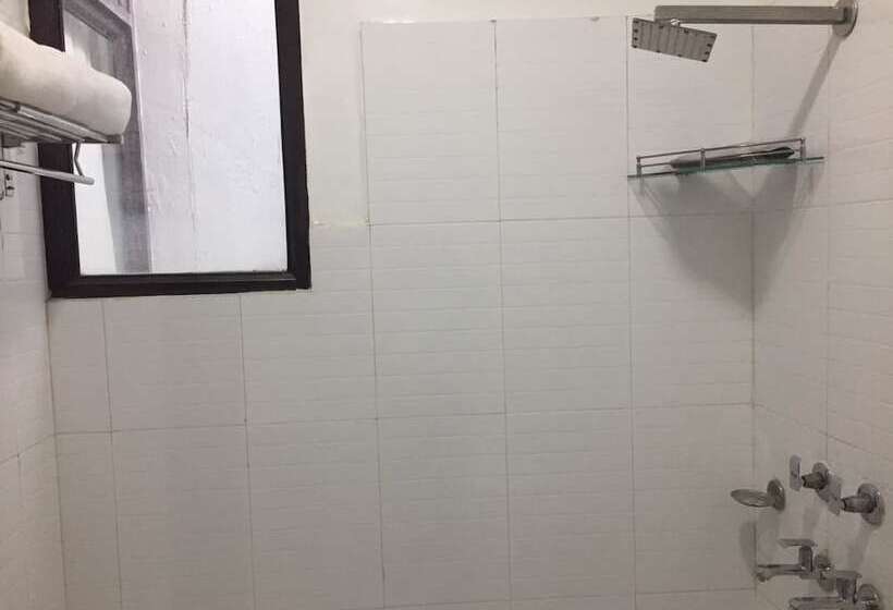 Отель Green Castle