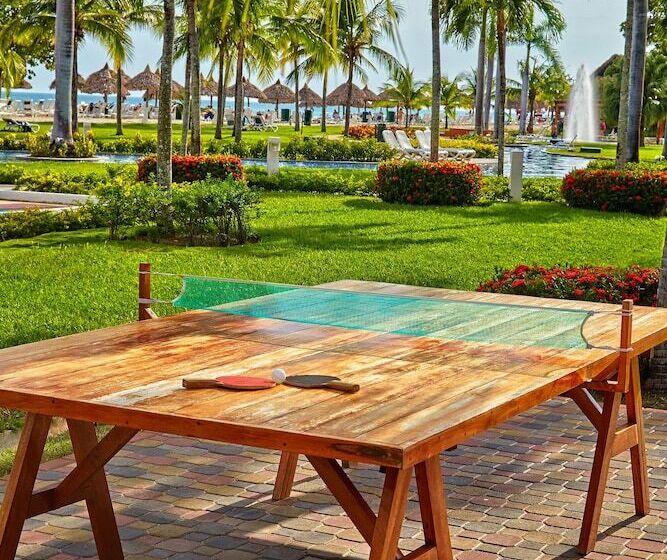 בית מלון כפרי Royal Decameron Panama Plus All Inclusive