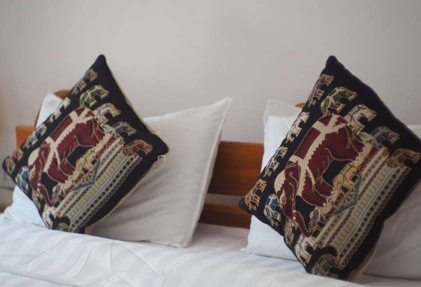 ペンション Nam Ou View Villa