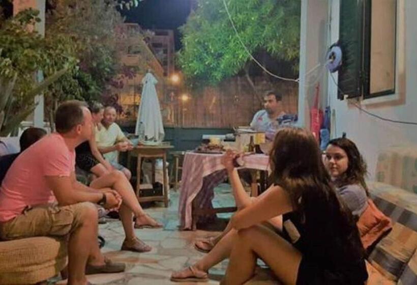 Общежитие Caparica Surf Villa