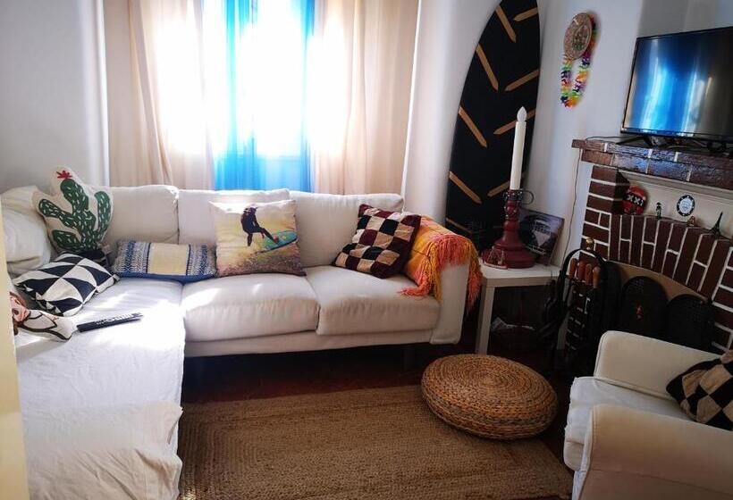 Общежитие Caparica Surf Villa