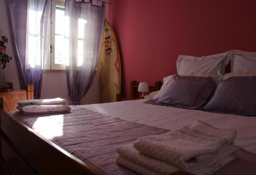Общежитие Caparica Surf Villa