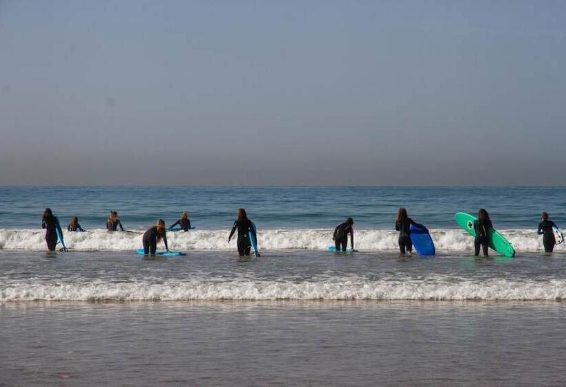 مبيت وإفطار Amayour Surf Hostel