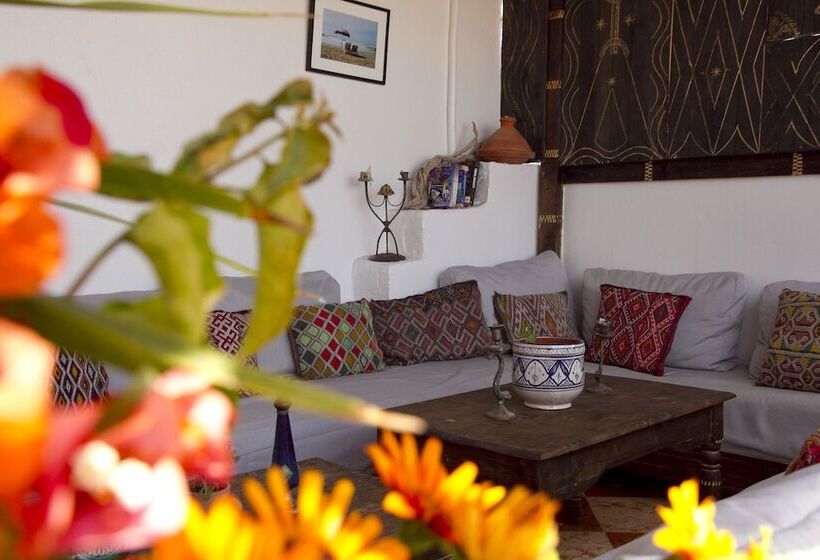 مبيت وإفطار Amayour Surf Hostel