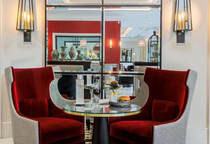 호텔 Hôtel & Spa Les Sept Fontaines Best Western Premier