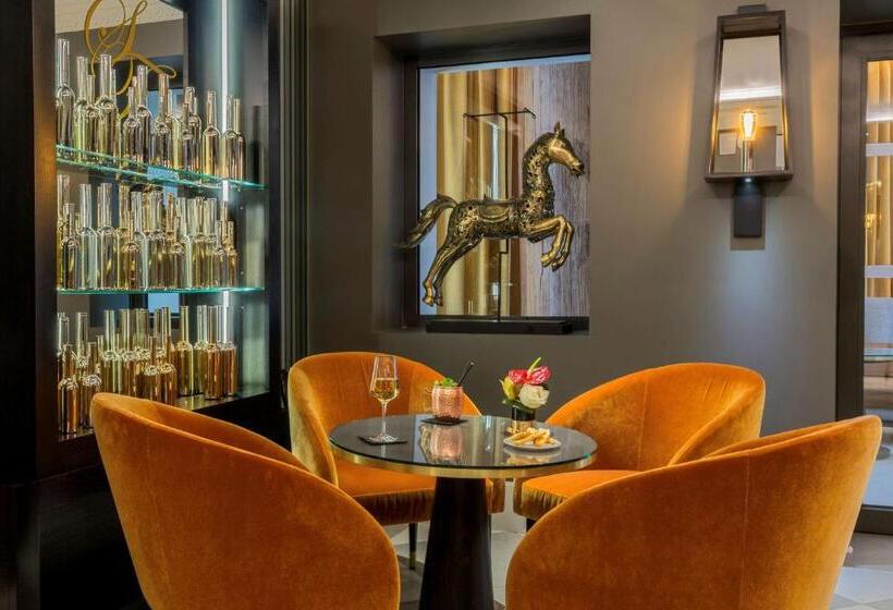 호텔 Hôtel & Spa Les Sept Fontaines Best Western Premier