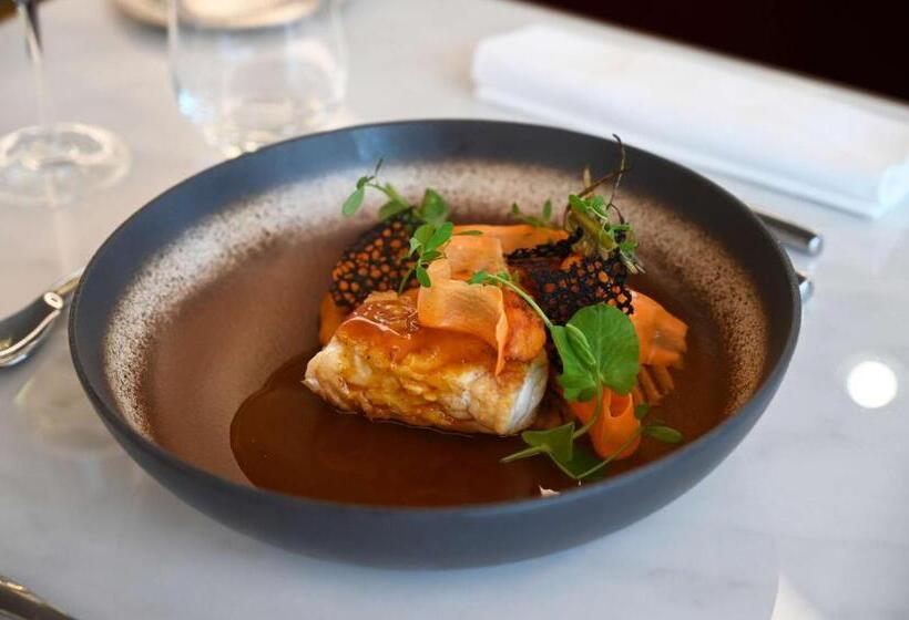 호텔 Hôtel & Spa Les Sept Fontaines Best Western Premier