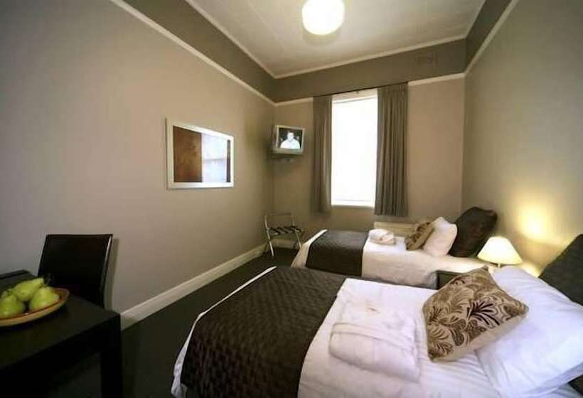 Отель Carrington Place