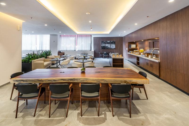 فندق City Express Plus By Marriott San Luis Potosi