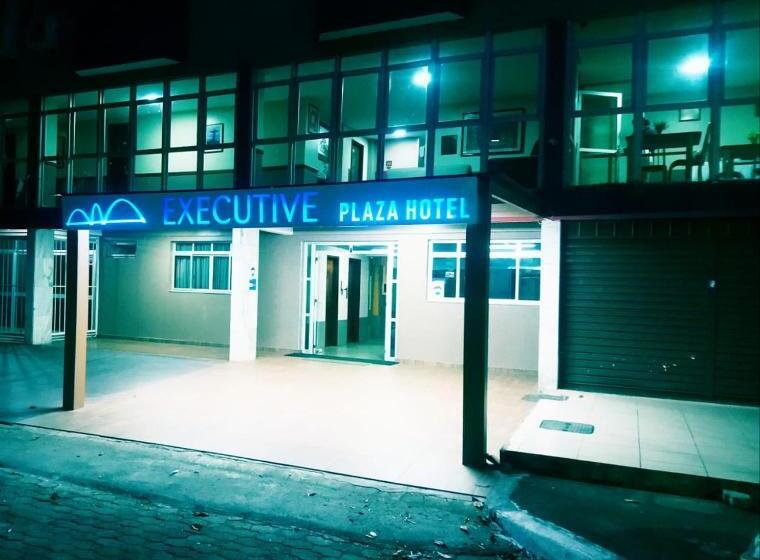 בית מלון כפרי Executive Plaza