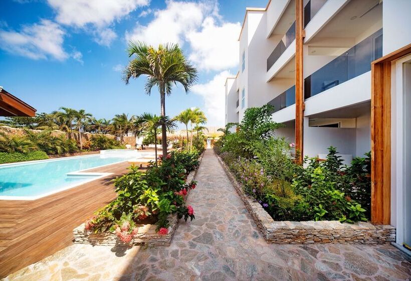 هتل Naboo Resort & Dive Center Adults Only