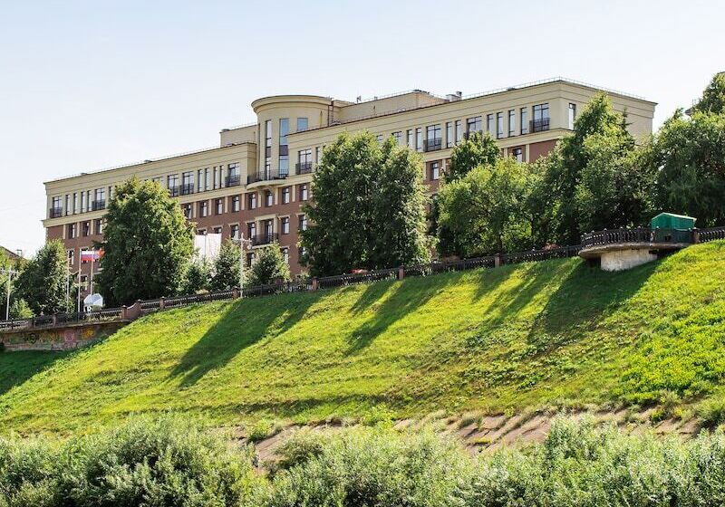 هتل Tom River Plaza