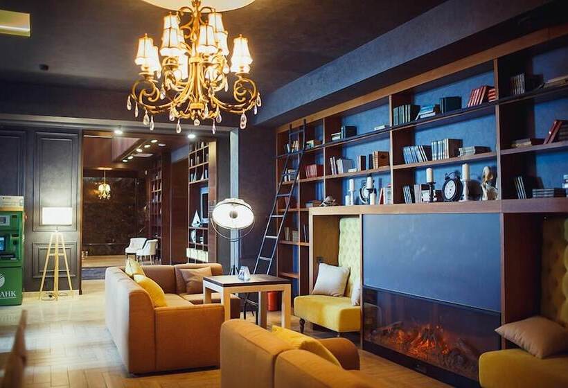 هتل Tom River Plaza