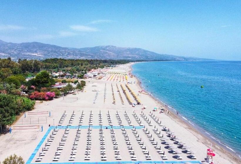 هتل Valtur Otium Resort