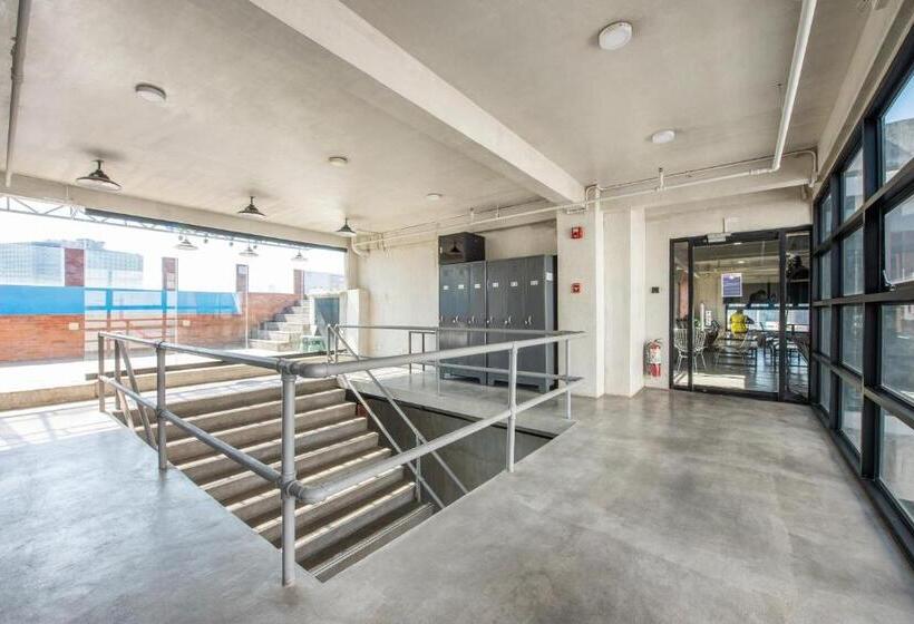 בית מלון כפרי Oyo 563 Mytown New York