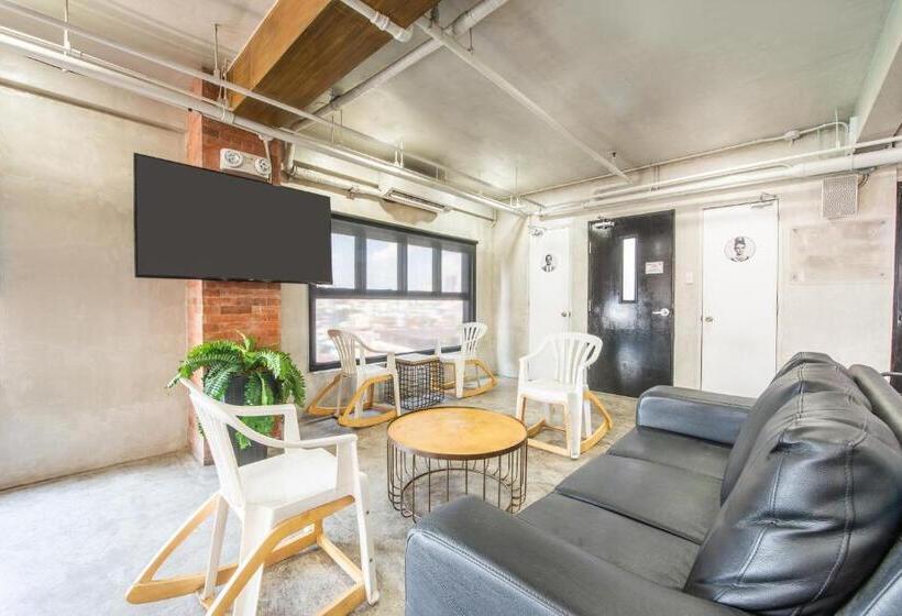 בית מלון כפרי Oyo 563 Mytown New York