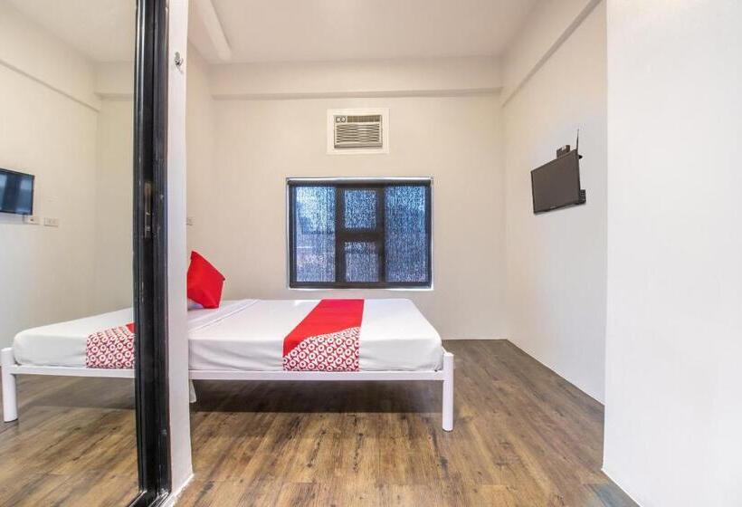 בית מלון כפרי Oyo 563 Mytown New York