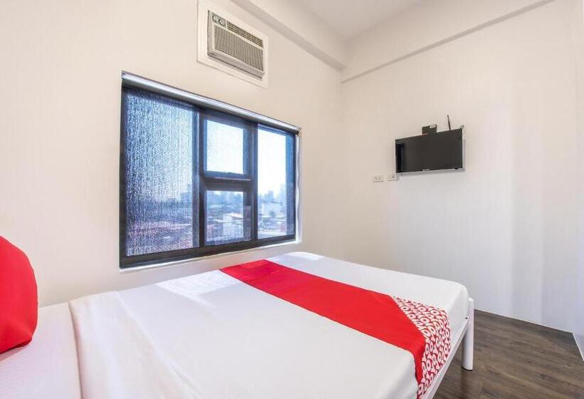 בית מלון כפרי Oyo 563 Mytown New York