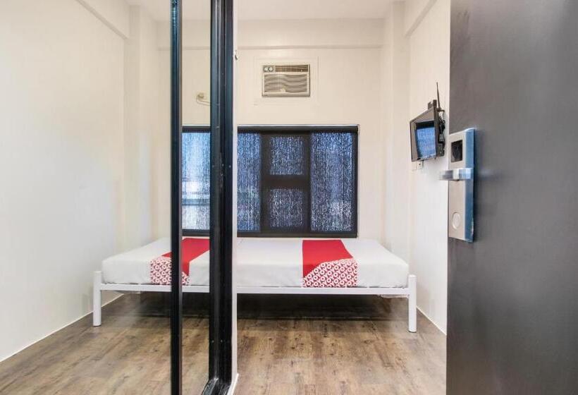 בית מלון כפרי Oyo 563 Mytown New York