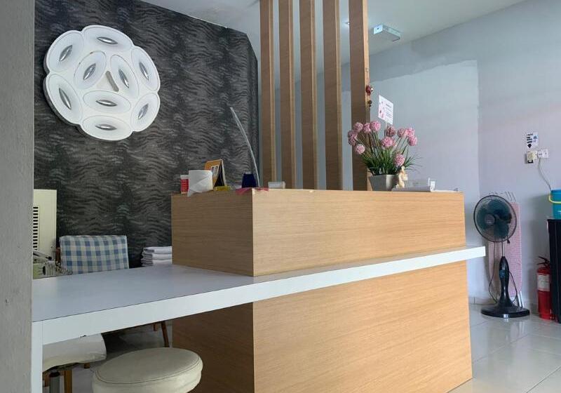 فندق Oyo 89777 Urbanstay Kuantan