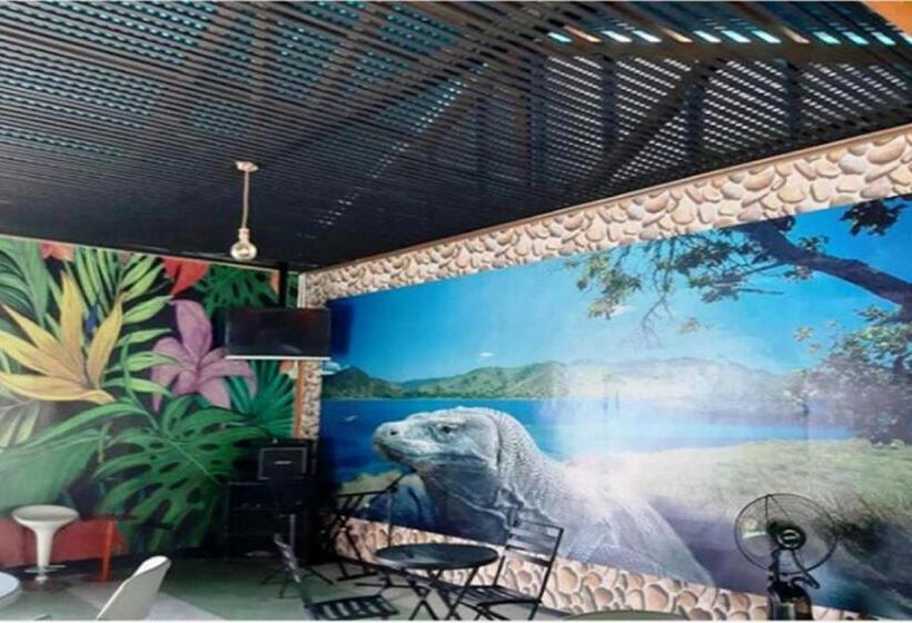 호텔 Villa Alam Flores Komodo Labuan Bajo Mitra Reddoorz