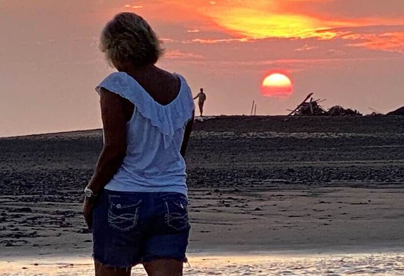 בית מלון כפרי Wide Sands Beach Retreat