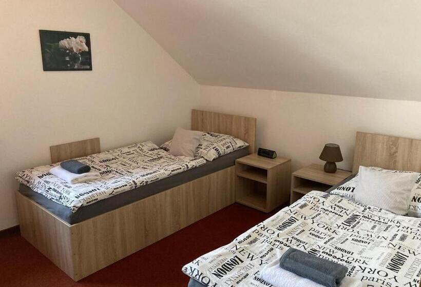 بنسيون Hospůdka U Rybníčku