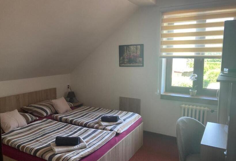 بنسيون Hospůdka U Rybníčku