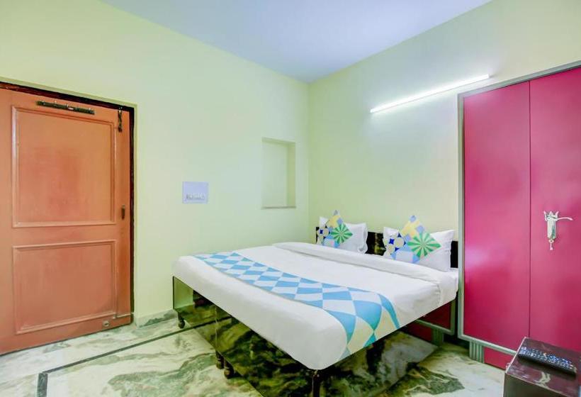 Pensão Oyo Home 69670 Elegant 1bhk Laxman Chowk