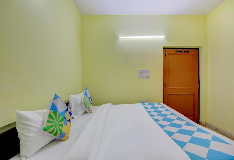 Pensão Oyo Home 69670 Elegant 1bhk Laxman Chowk