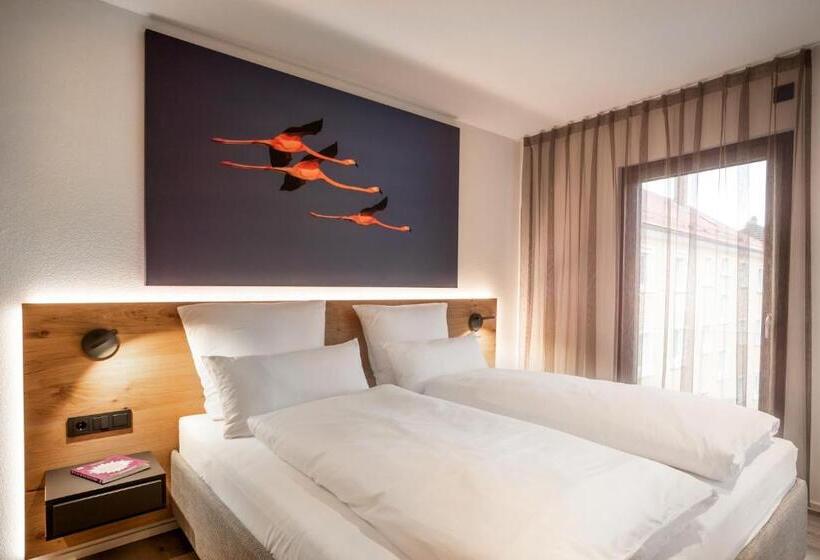 Primera Apartments