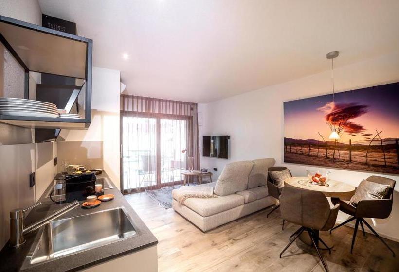 Primera Apartments