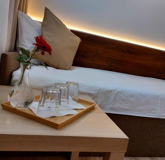 تختخواب و صبحانه Confort Inn
