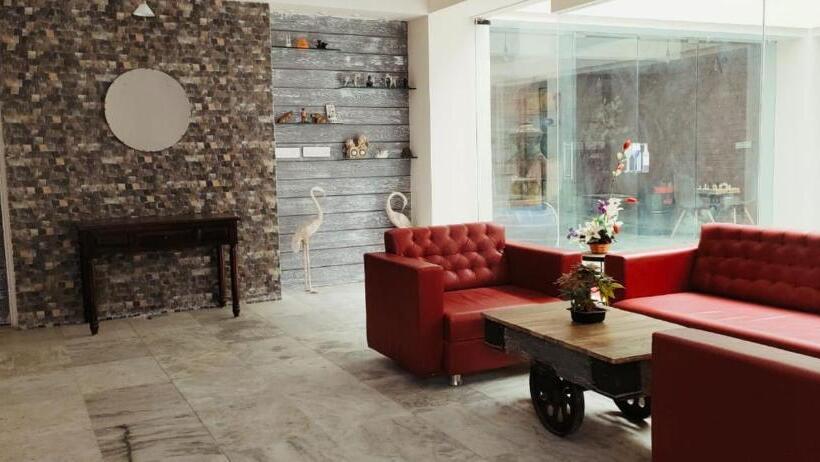 酒店 Casa Blanca A Boutique Resort