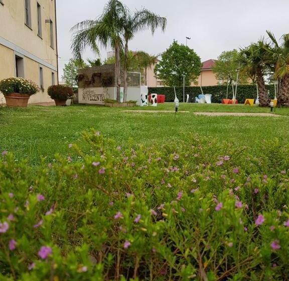هتل Giardini Del Novecento
