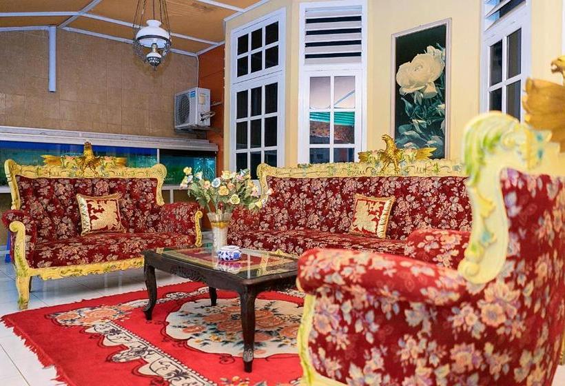 호텔 Oyo 2888 Nayni Kost