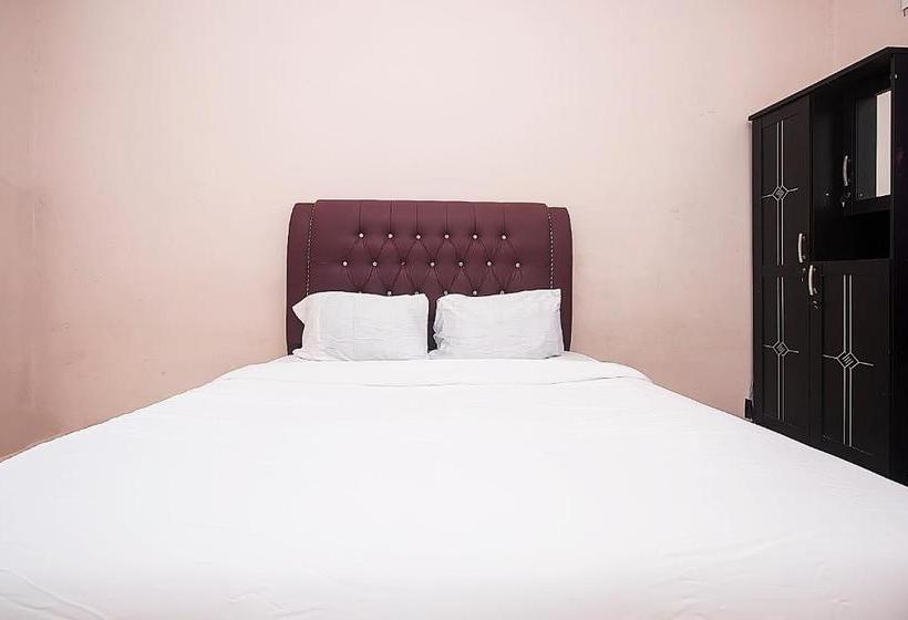 호텔 Oyo 2888 Nayni Kost