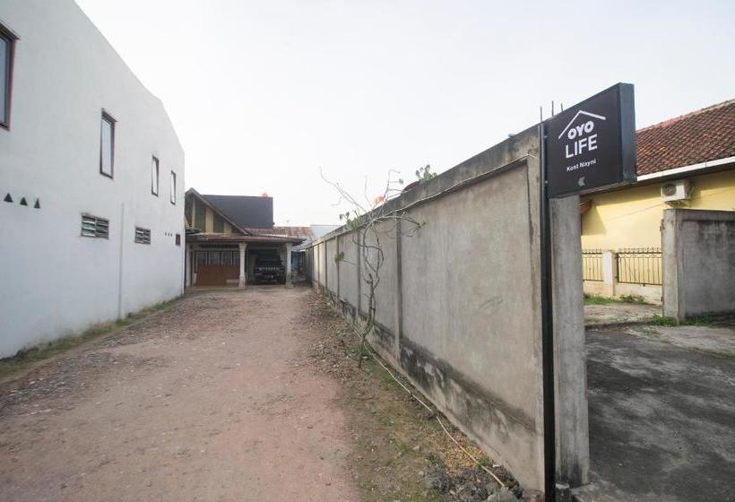 호텔 Oyo 2888 Nayni Kost