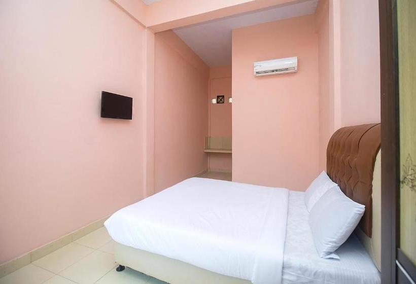 هتل Oyo 2888 Nayni Kost