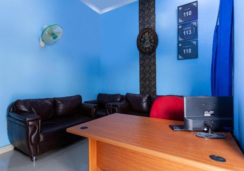 فندق Oyo 2923 Lavenia Kost 2