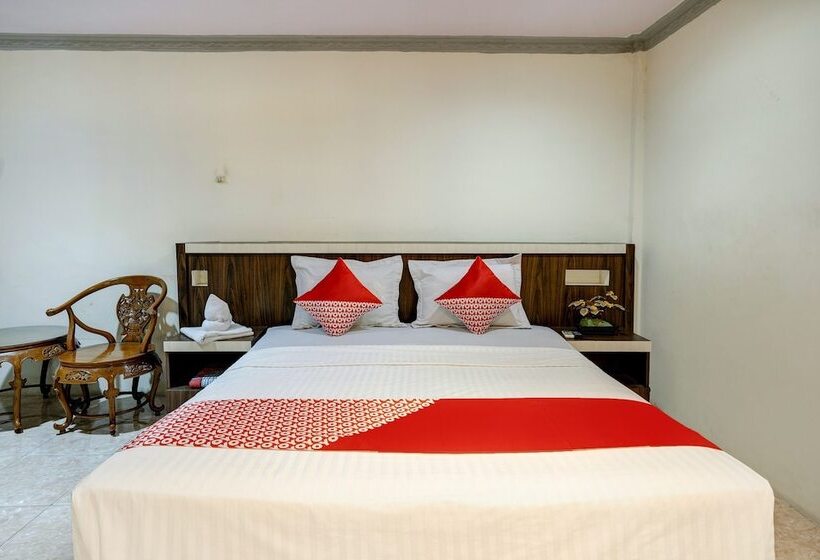 בית מלון כפרי Oyo 2972 Wisma Sartika