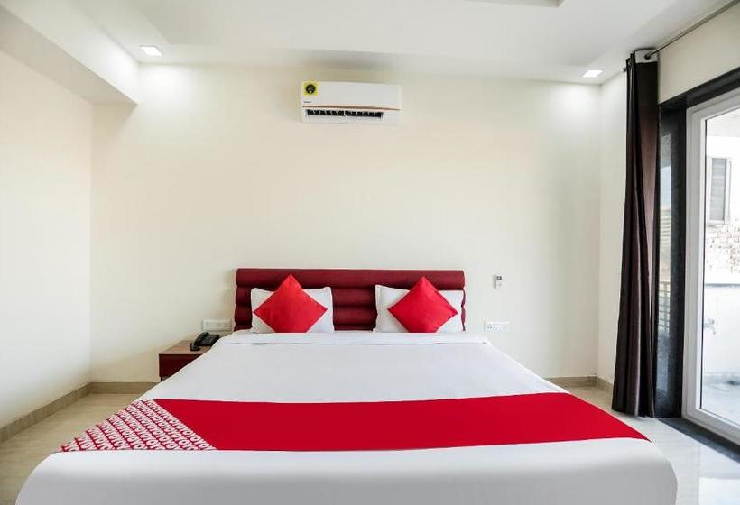 هتل Oyo 65118  Vatika