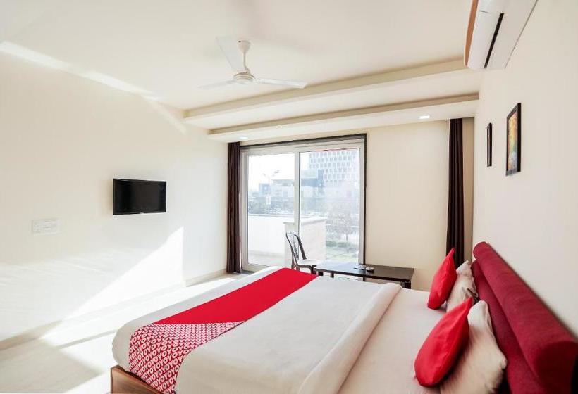 هتل Oyo 65118  Vatika