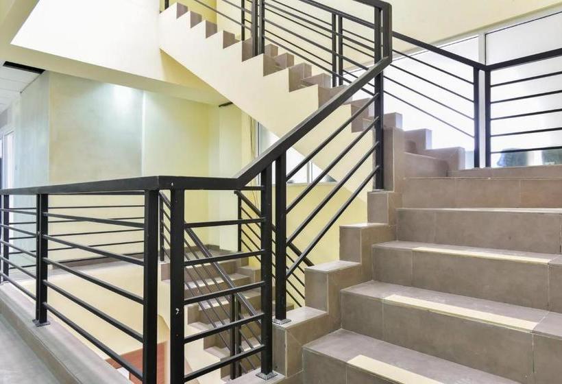 ペンション Reddoorz Plus Near Tis Square