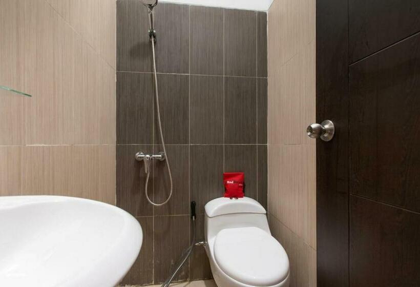 膳宿费 Reddoorz Plus Near Trans Studio Cibubur 2