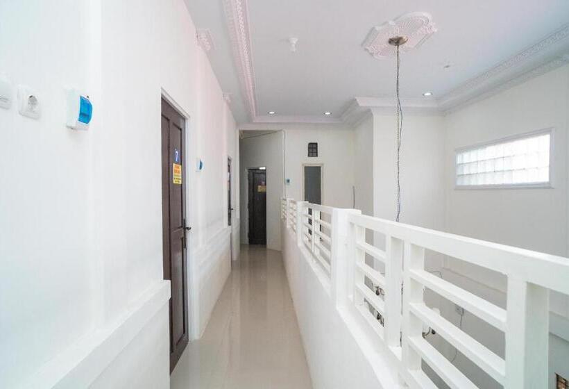 膳宿费 Reddoorz Syariah Near Jalan A Yani Km 8 Citraland