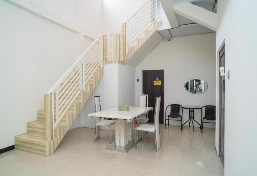 膳宿费 Reddoorz Syariah Near Jalan A Yani Km 8 Citraland