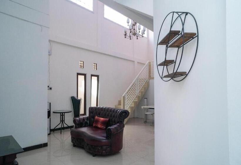 膳宿费 Reddoorz Syariah Near Jalan A Yani Km 8 Citraland