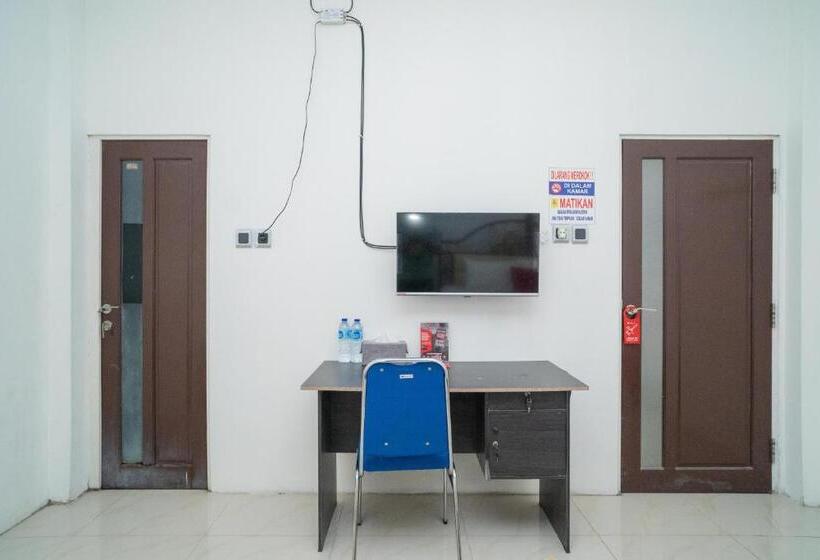 膳宿费 Reddoorz Syariah Near Jalan A Yani Km 8 Citraland